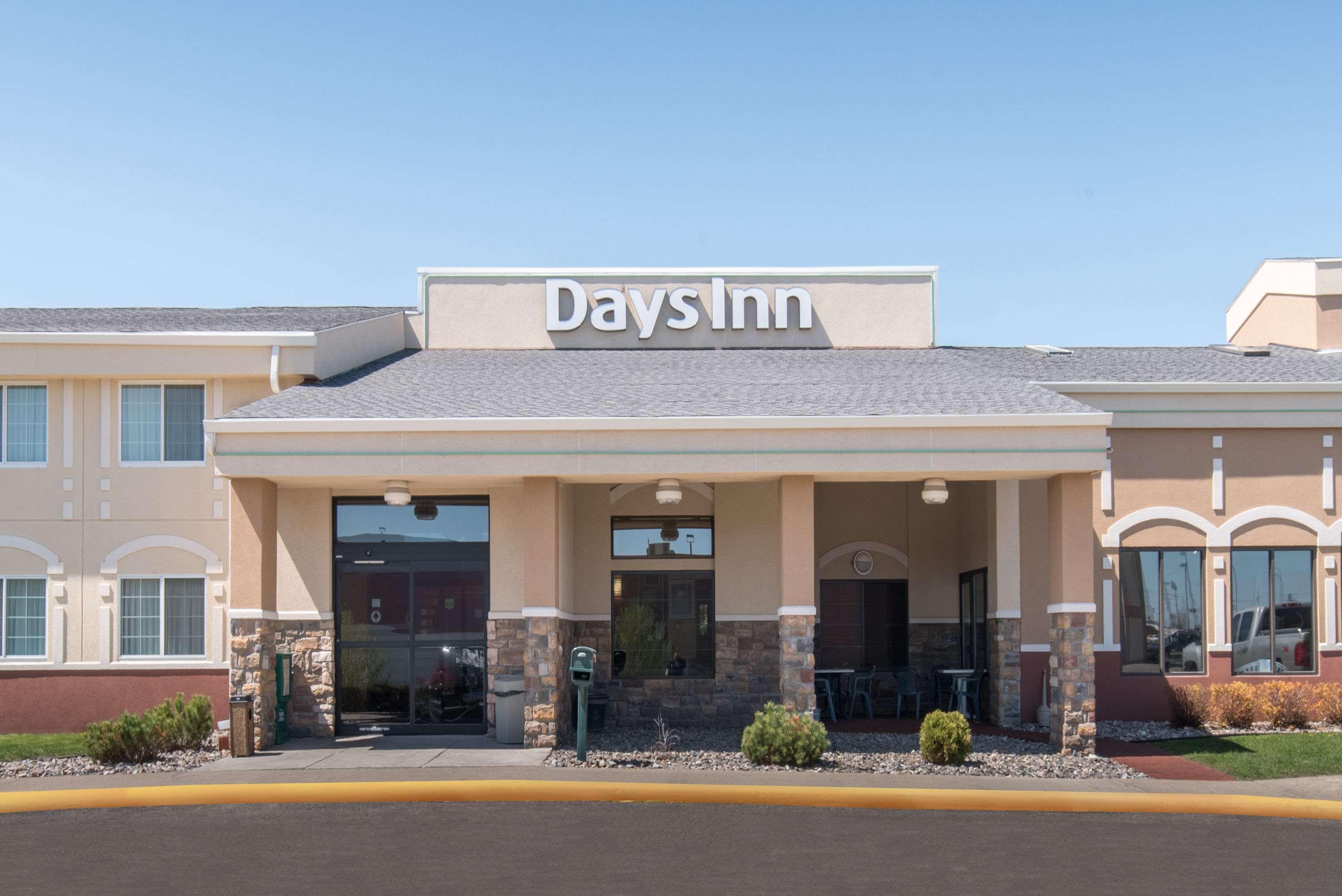 Days Inn By Wyndham Minot Zewnętrze zdjęcie