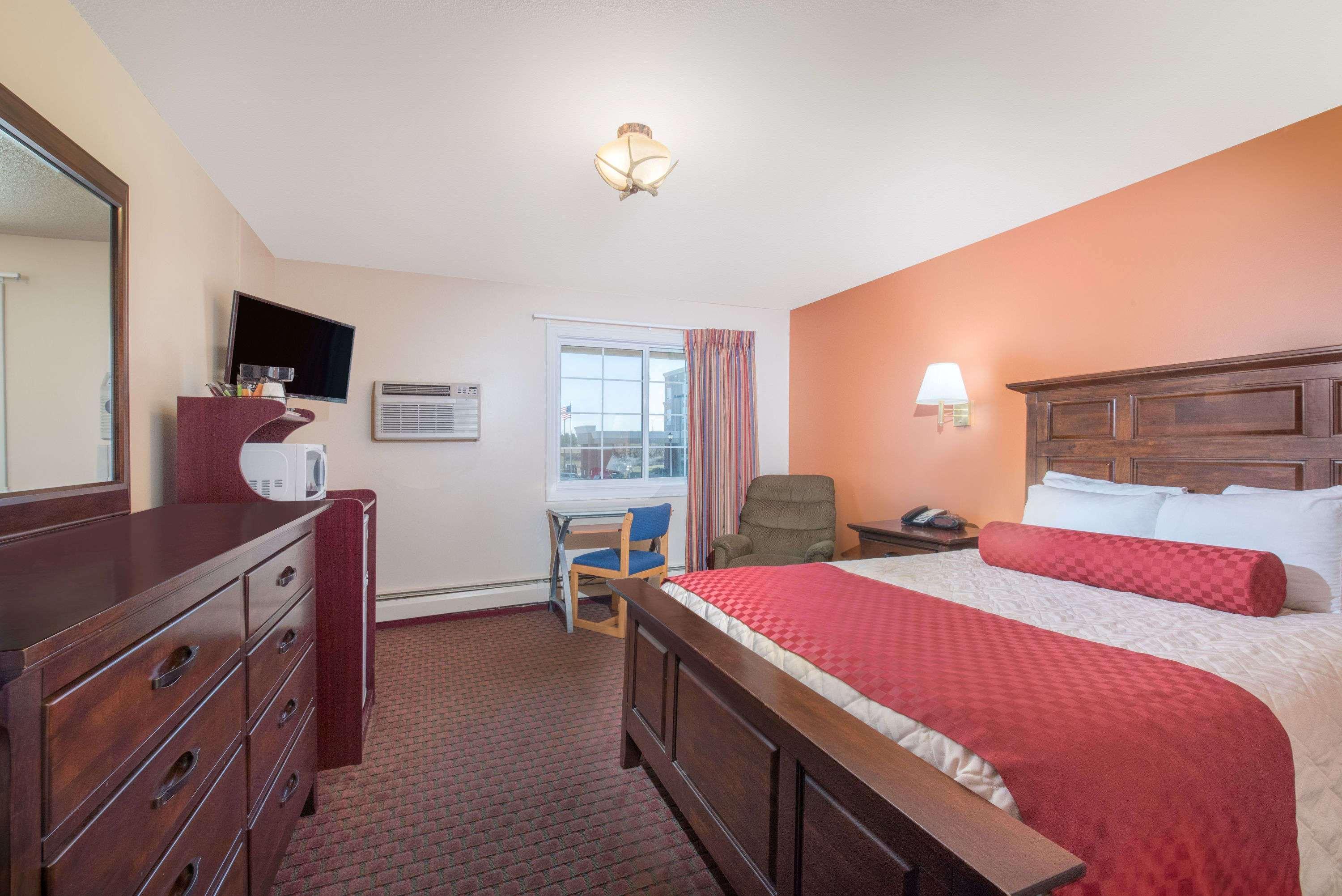 Days Inn By Wyndham Minot Zewnętrze zdjęcie